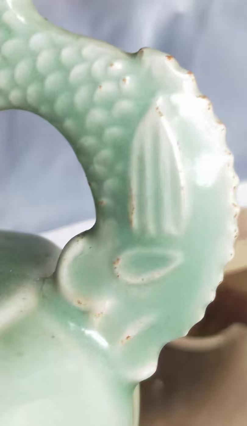 龙泉窑风格双鱼耳炉 7